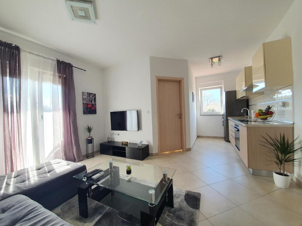 Alex Apartment ميدولين المظهر الخارجي الصورة