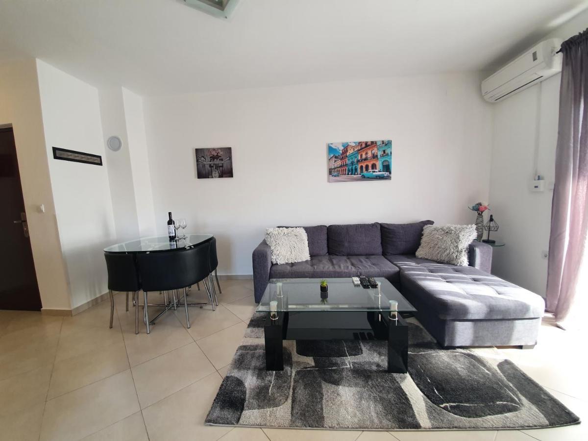 Alex Apartment ميدولين المظهر الخارجي الصورة